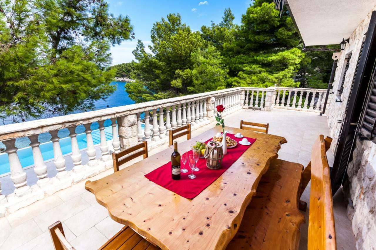 House Karla Vela Luka